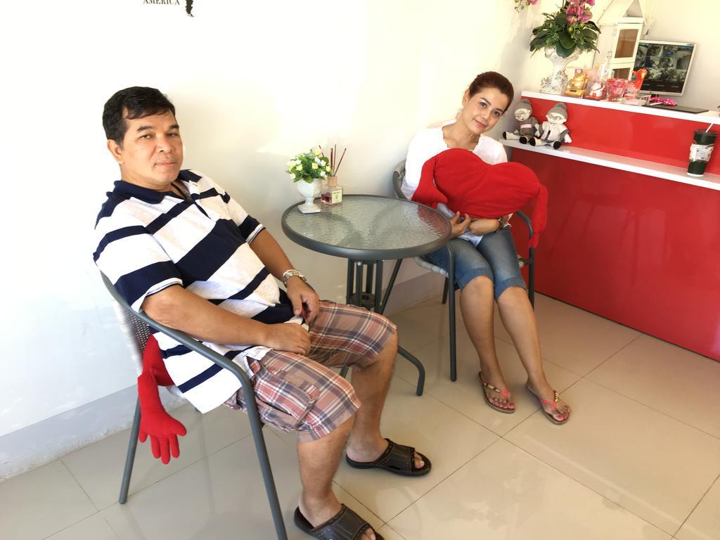 Honghub Sakon Hotel Sakon Nakhon Esterno foto