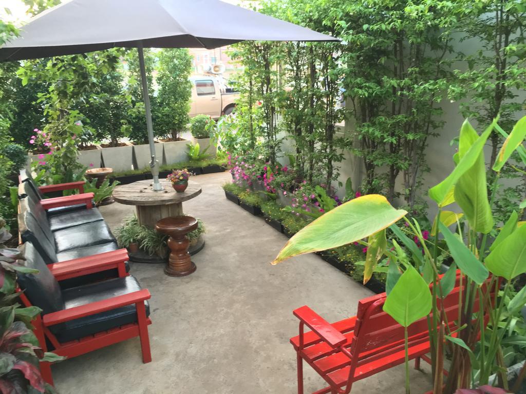 Honghub Sakon Hotel Sakon Nakhon Esterno foto